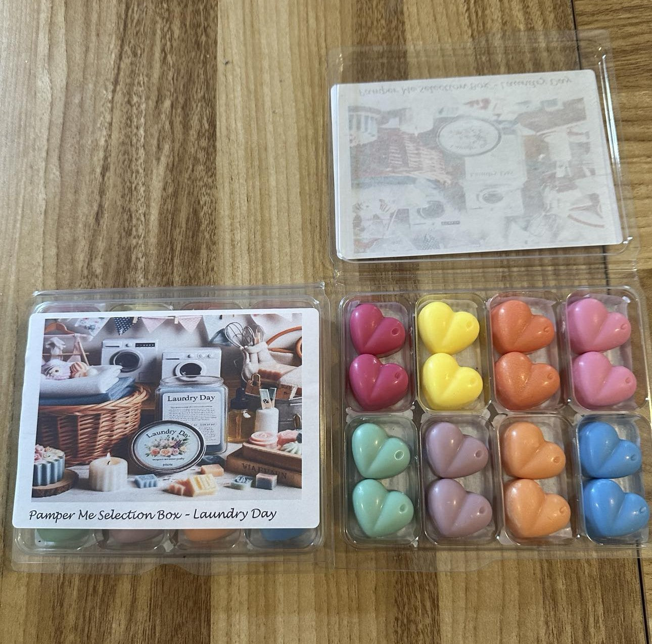 Caja HB de 16 formas - Ceras derretidas de la colección Laundry Day